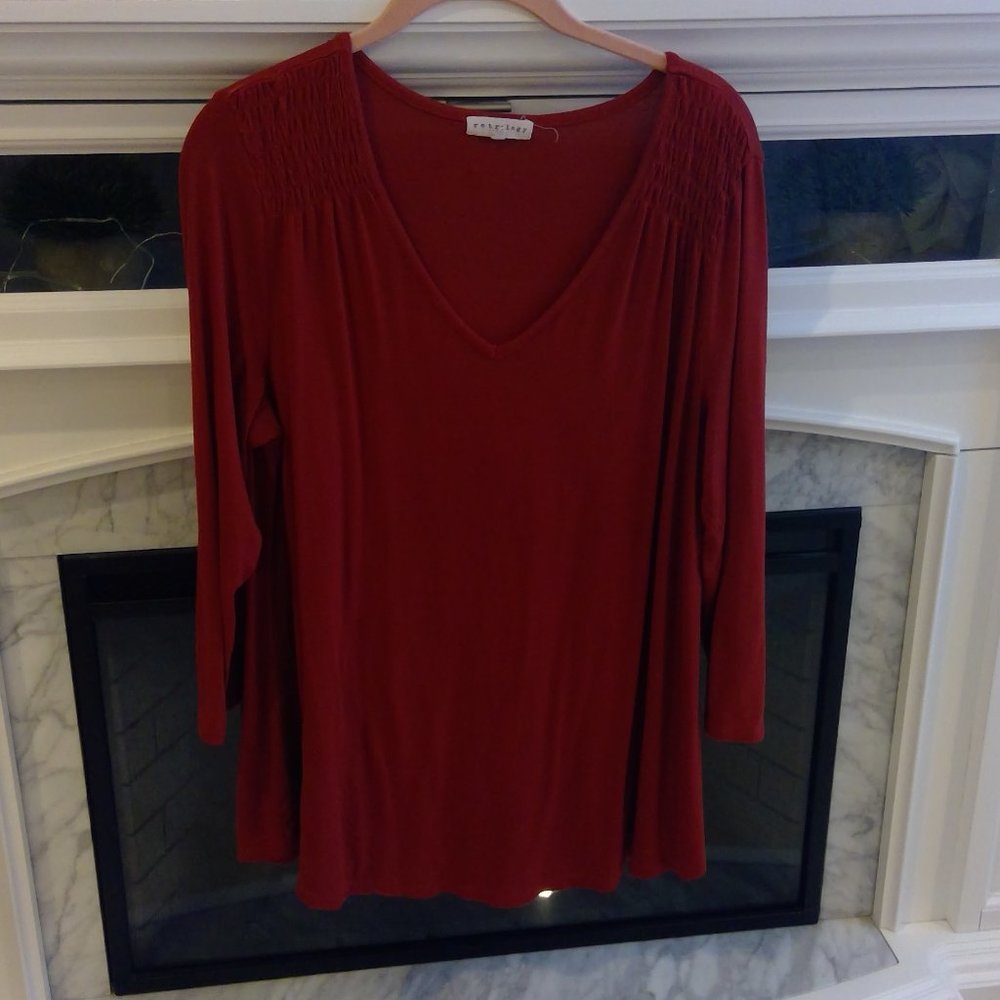 Nic+Zoe Women's Long Sleeve V-Neck Top in Deep Red